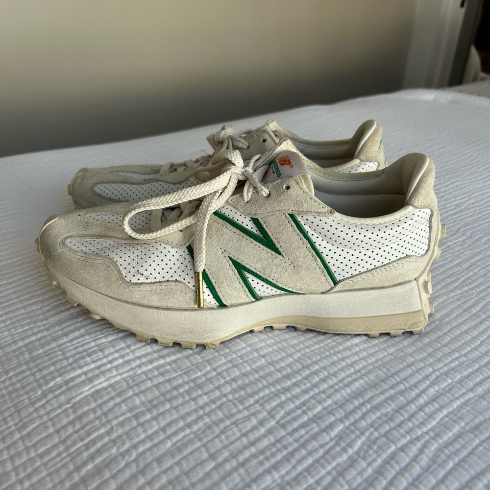 New Balance 327 Casablanca